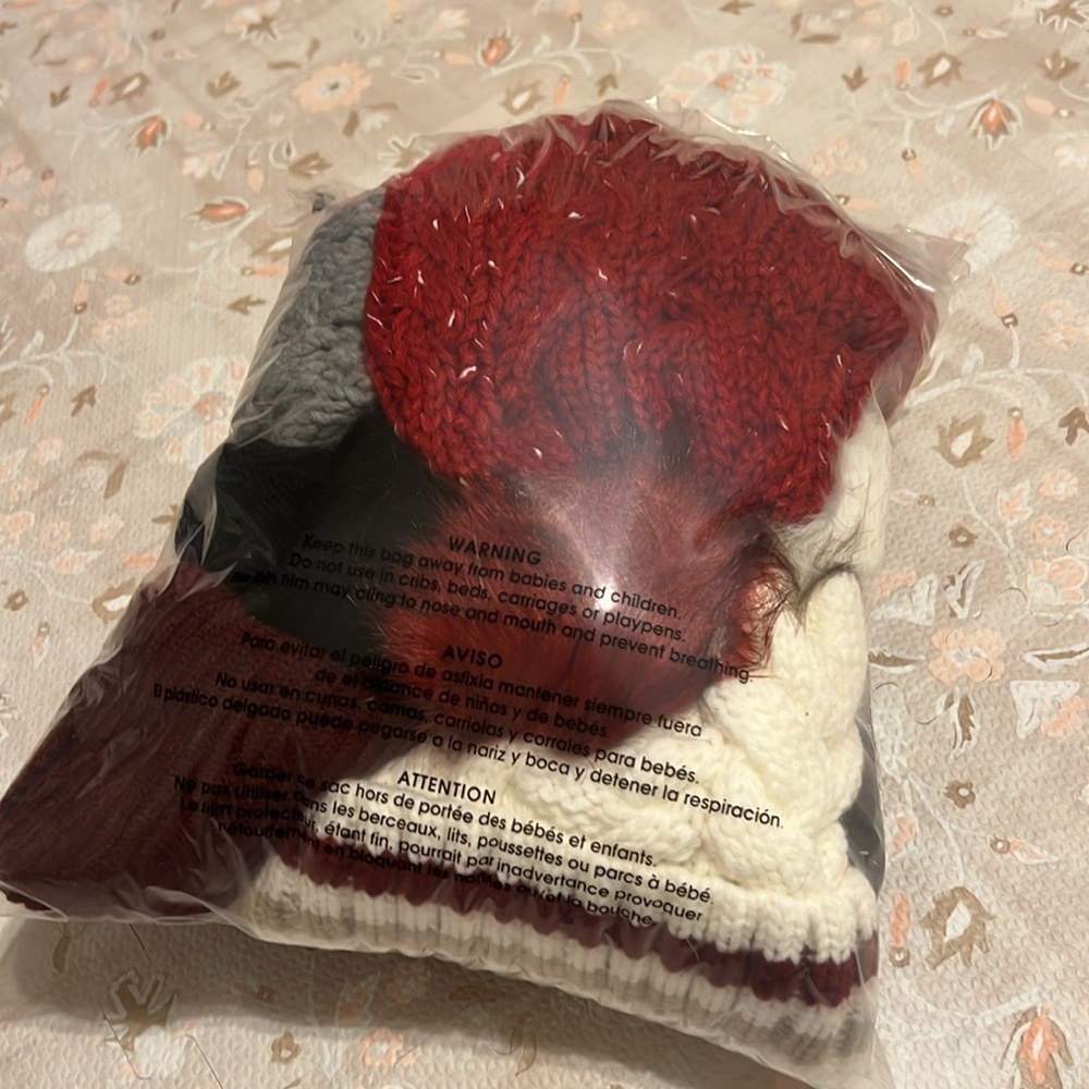 Beanie Set - Picture 7 of 7
